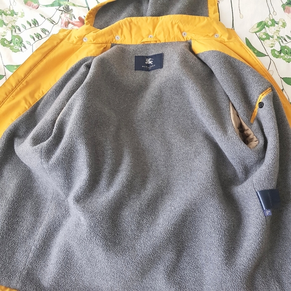SOLD - Burberry Yellow Windbreaker Jacket - Picture 12 of 14